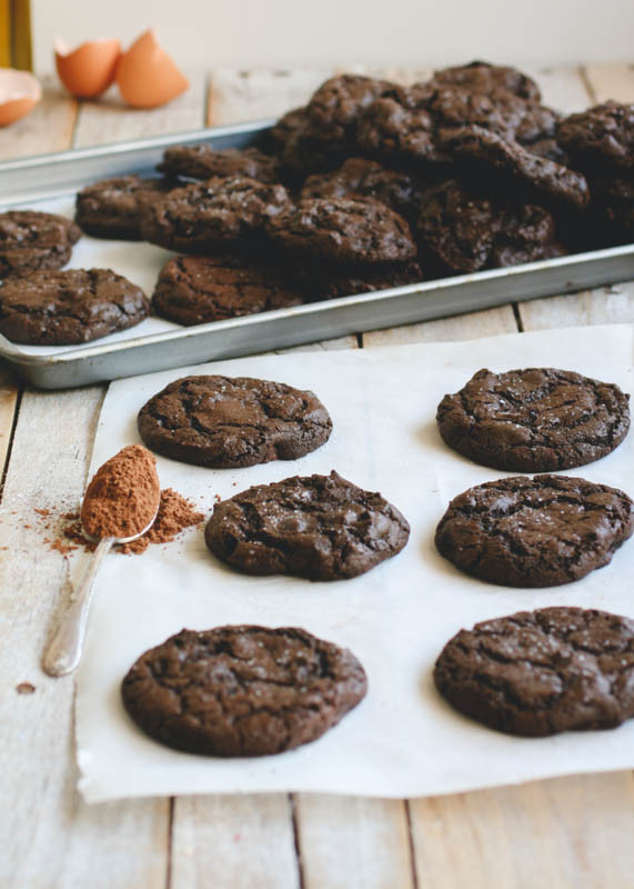 #pinmakeeat 8 | Squirrelly Minds - Olive Oil and Sea Salt Brownie Cookies from Butterlust